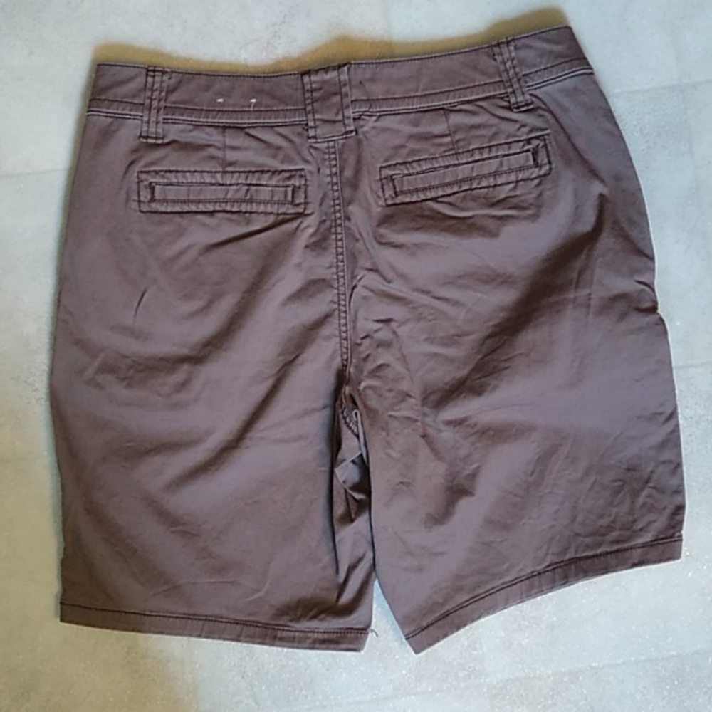 Bermudas - Picture 3 of 3